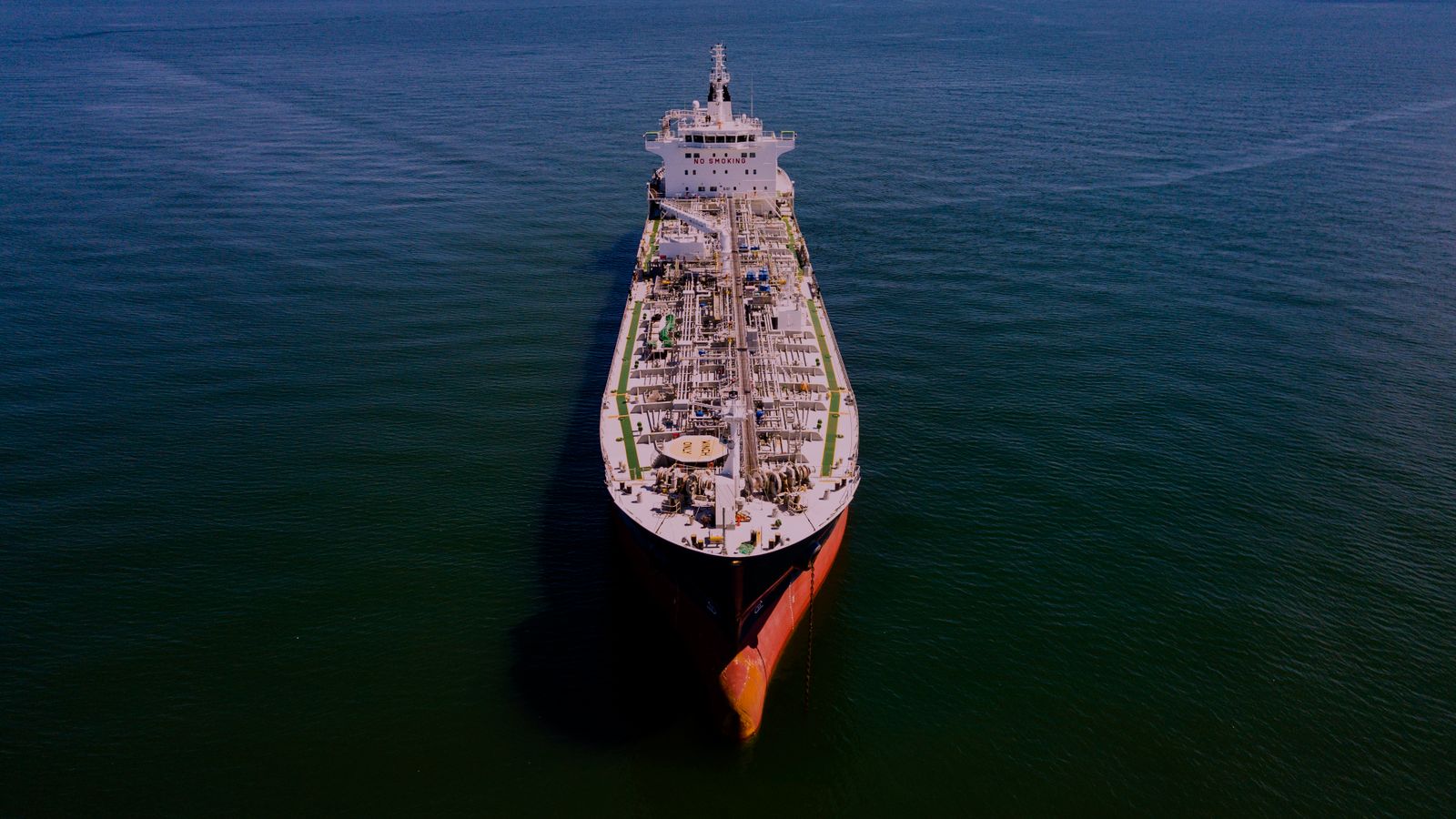 Petrolier pe mare